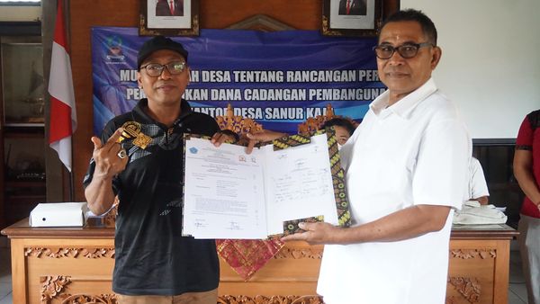 Musyawarah Desa Tentang Rancangan Perdes Pembentukan Dana Cadangan Pembangunan Kantor Desa Sanur Kaja