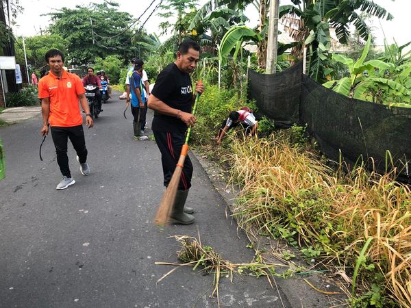 Jumat Bersih Gotong Royong berlokasi di Jalan Tukad Nyali Sanur Kaja
