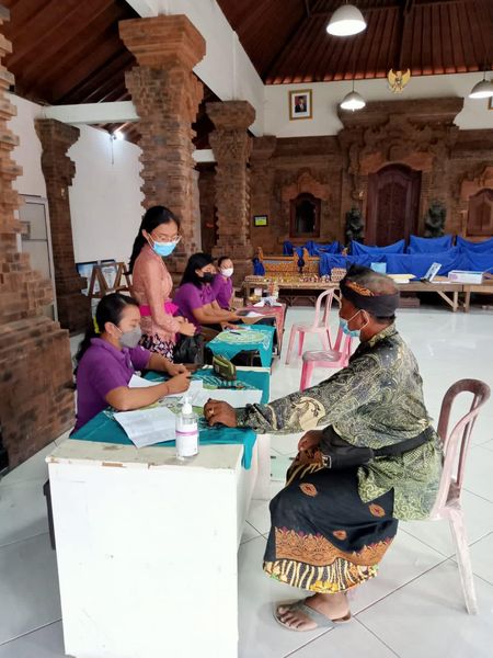 Meningkatkan Kesehatan Balita dan Lansia Melalui Gerakan Posyandu di Dusun Batanpoh