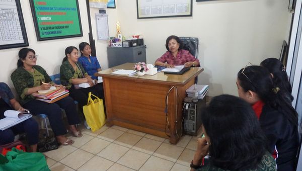 Kegiatan Pembinaan Administrasi PKK bersama Narasumber dari Puskesmas II Denpasar Selatan , TP. PKK Kota Denpasar