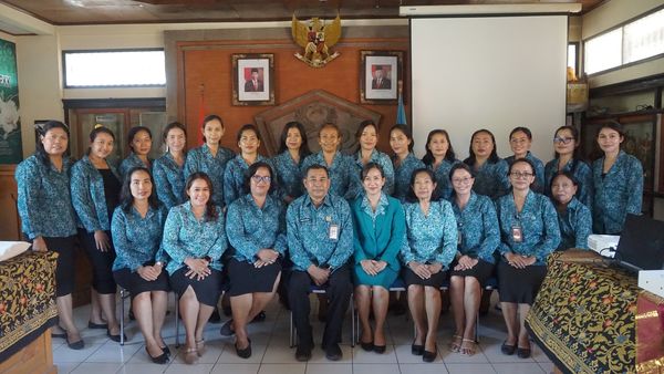 Acara Pengukuhan Perpanjangan Masa Jabatan Ketua TP PKK Desa Sanur Kaja Periode 2024-2029