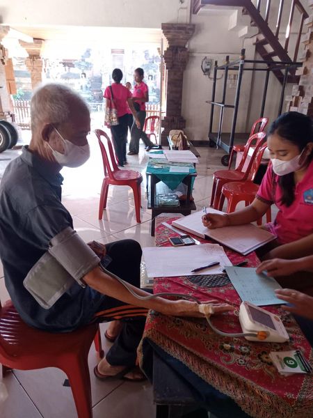 Meningkatakan Kesehatan Balita dan Lansia Melalui Gerakan Psyandu di Dusun Batanpoh