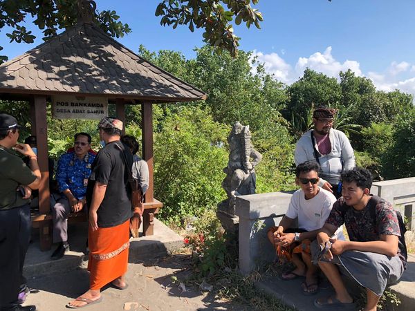 Pendampingan BPN, Perkim, dan Kelompok Nelayan Perihal Titik Lokasi Lahan Kelompok Nelayan Bersama Kepala Dusun Batanpoh dan Kasi Pemerintahan