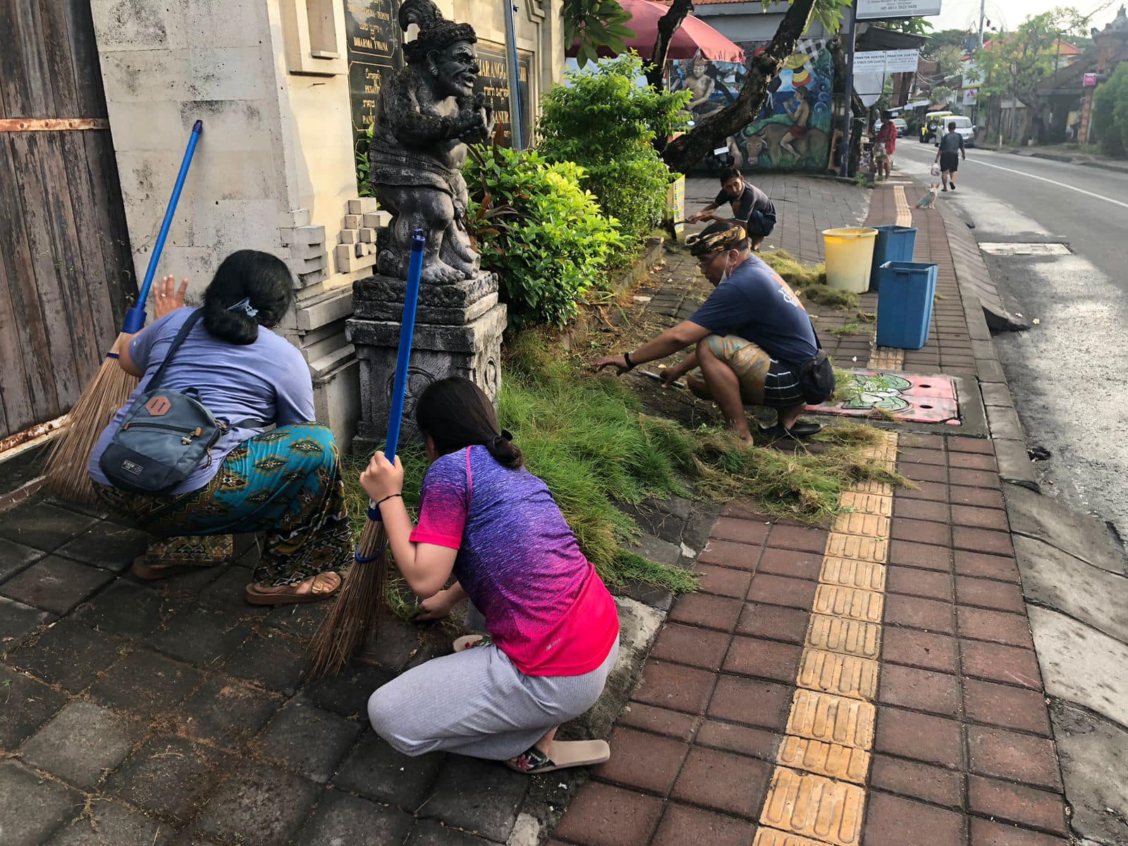 Giat Gotong Royong di Wilayah Banjar Anggarkasih