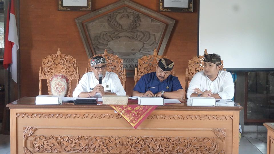 Rapat Pembentukan Tim Pelaksana (TPK) Pembangunan Gedung Kantor Desa Sanur Kaja