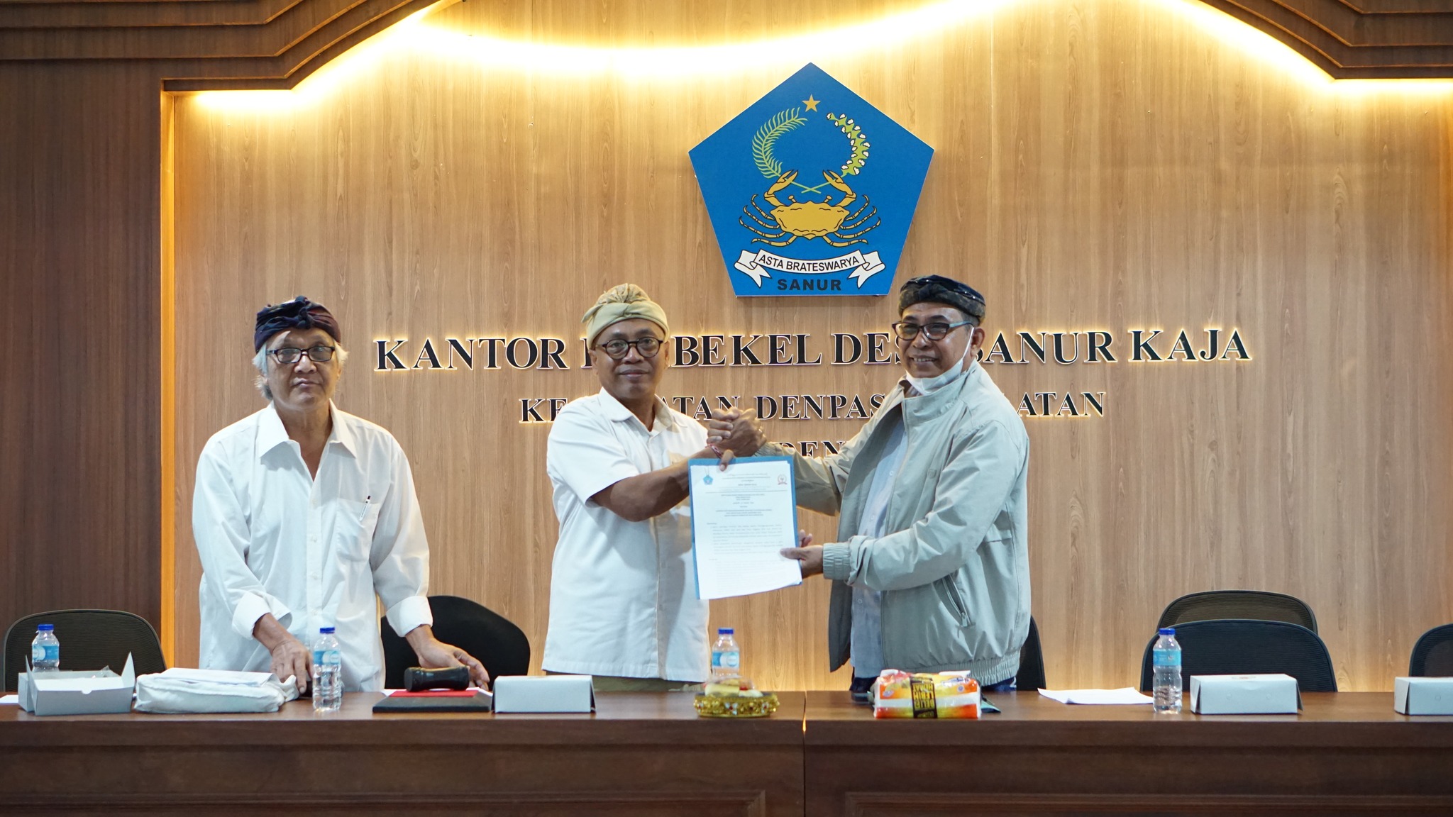 Musyawarah BPB tentang Pembahasan dan Penetapan Peraturan Desa untuk Laporan Realisasi APBDes Desa Sanur Kaja Tahun Anggaran 2024
