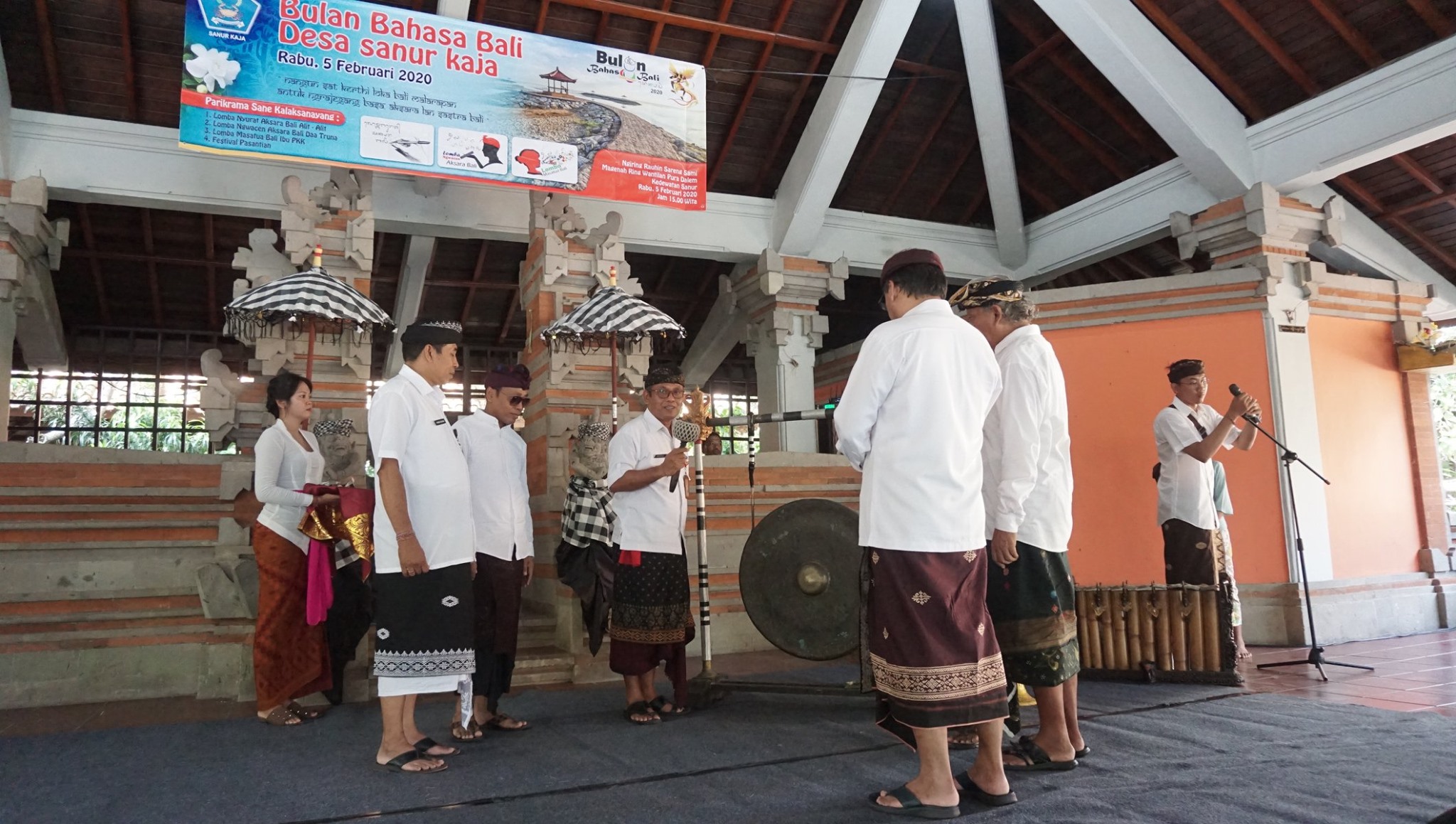 BULAN BAHASA BALI BERLANGSUNG MERIAH DAN PENUH ANTUSIAS MASYARAKAT DESA SANUR KAJA.