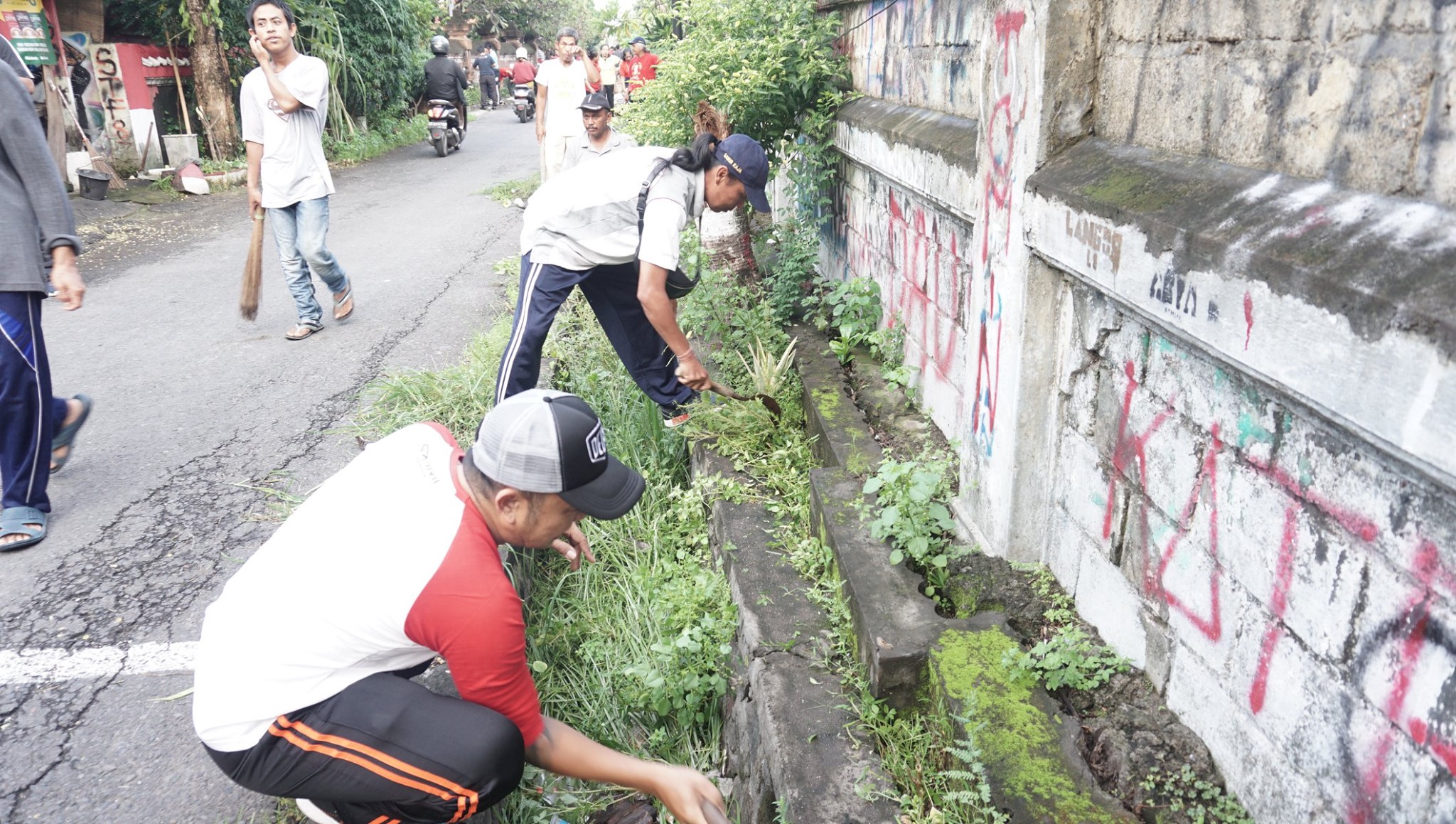 GIAT JUMAT BERSIH BERSAMA PEMERINTAH DESA SANUR KAJA & SISWA-SISWI SMA 6 DENPASAR!
