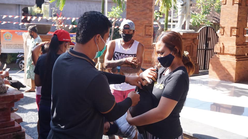 Vaksinasi Rabies di Br Belong dan Br Tegal Asah Desa Sanur Kaja