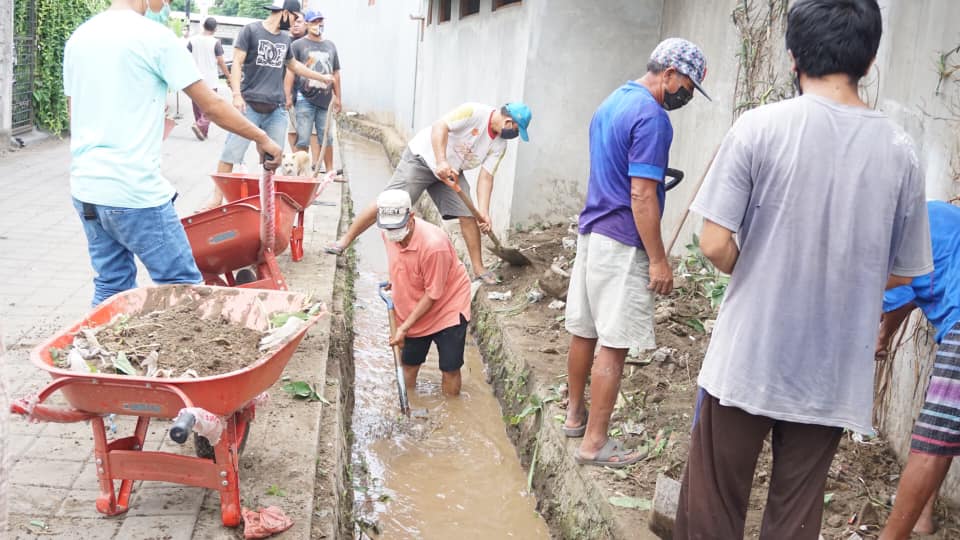 GOTONG ROYONG DAN PADAT KARYA TUNAI BERSAMA MASYARAKAT