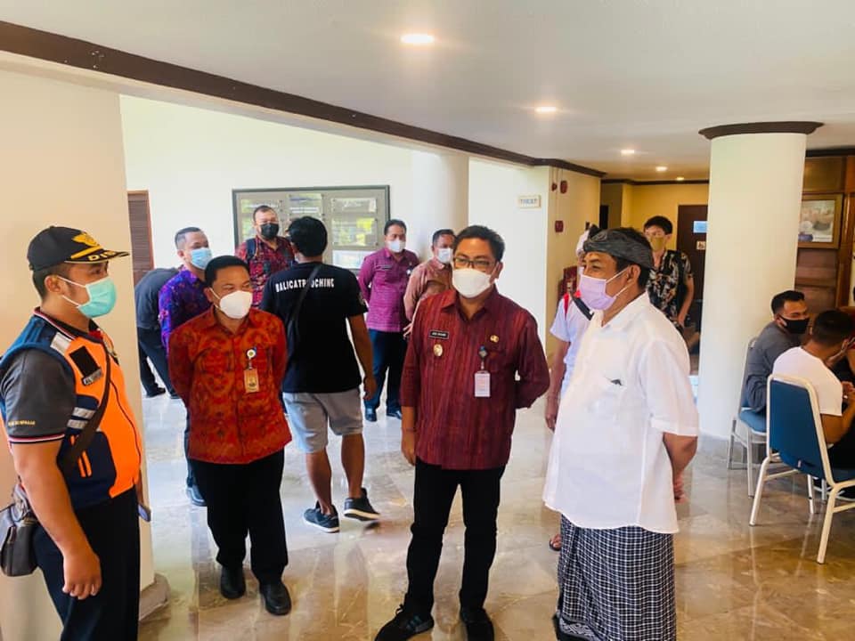 Kunjungan Wakil WaliKota Denpasar Dalam Rangka Vaksinasi Massal COVID-19 yang berlokasi di Prime Plaza Hotel Sanur