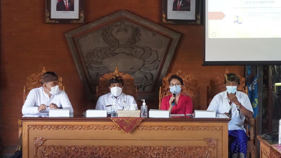Sosialisasi TPS3R di Desa Sanur Kaja