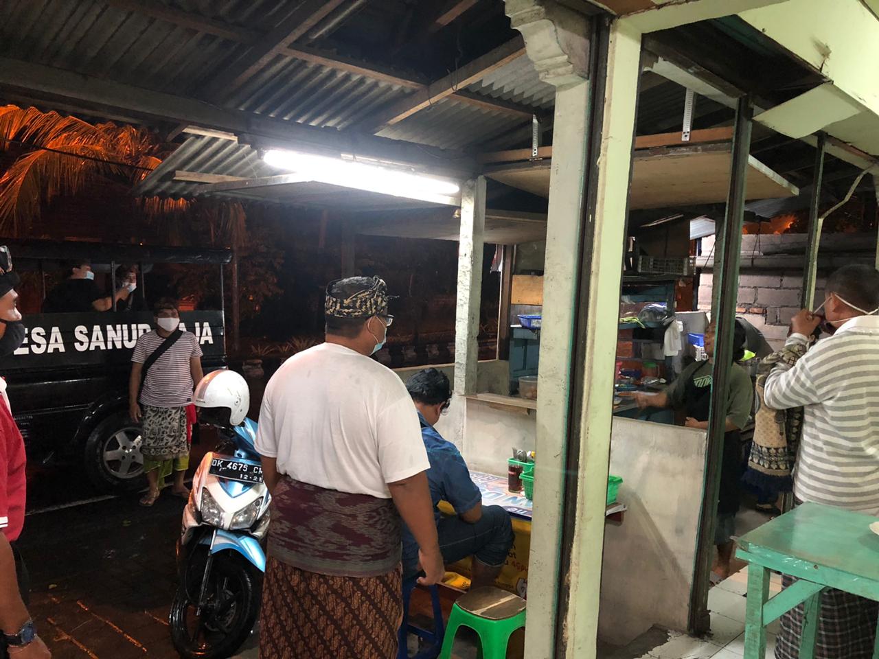  Giat Patroli Pembatasan Kegiatan Masyarakat (PKM) di wilayah Desa Sanur Kaja