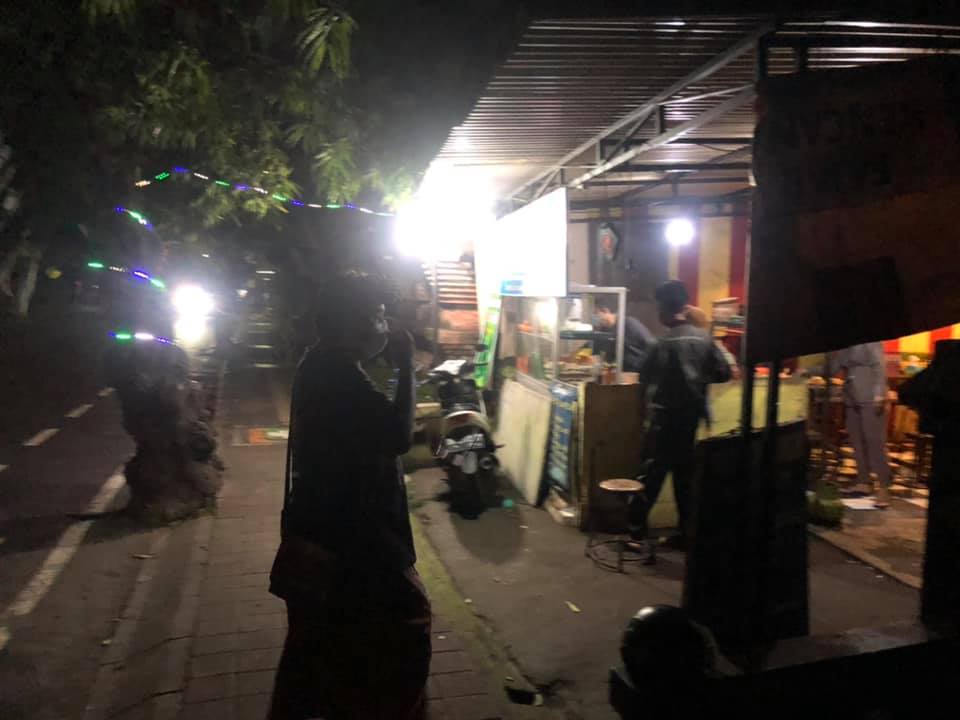 Patroli Pembatan Kegiatan Masyarakat (PKM) di Wilayah Desa Sanur Kaja
