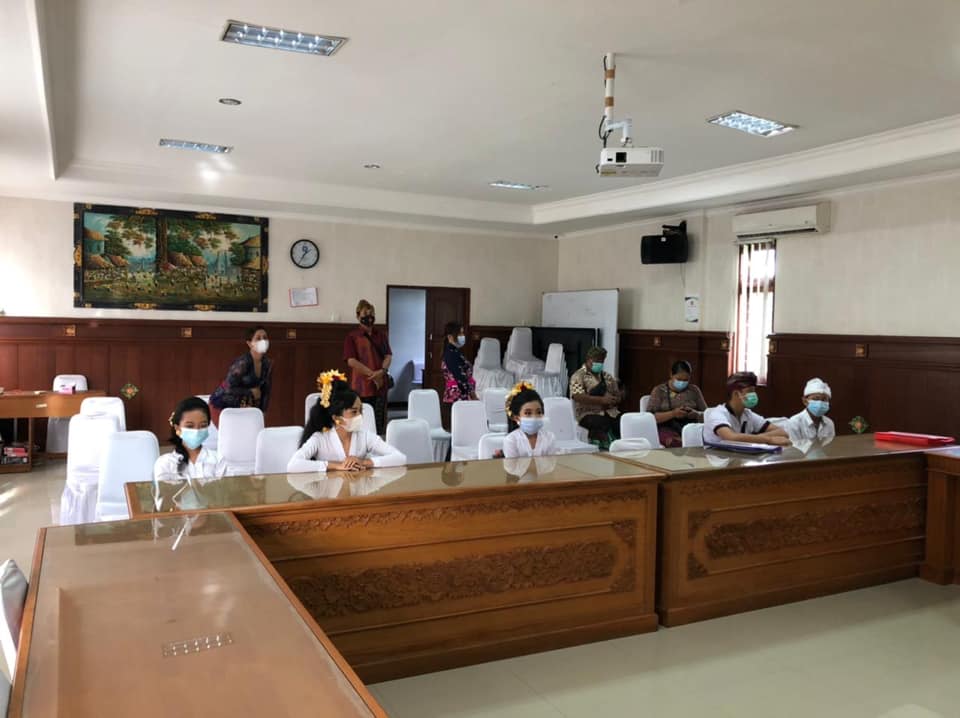 Lomba Nyurat Aksara Bali dalam Rangka Festivan Bulan Bahasa Bali Th 2021 Tingkat Kota Denpasar