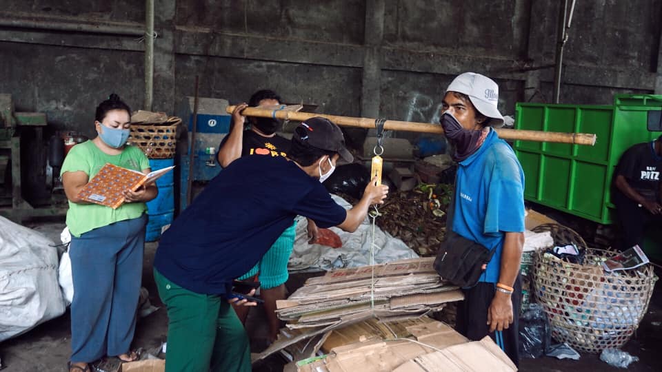 Tiap Jumat! Bank Sampah Karang Taruna Asta Dharma Desa Sanur Kaja